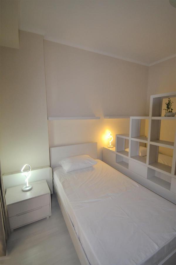 Luxury Penthouse B&E Daire Saranda Dış mekan fotoğraf