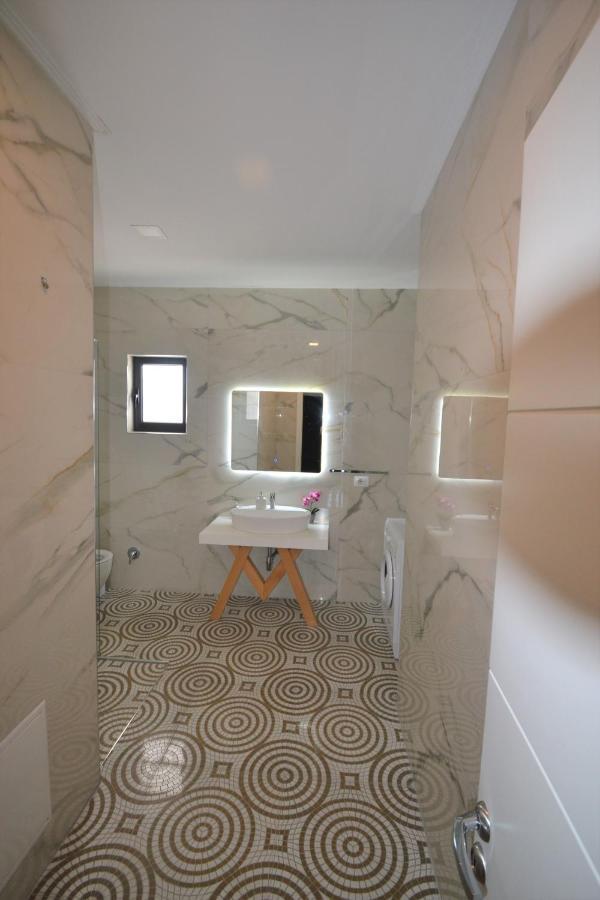 Luxury Penthouse B&E Daire Saranda Dış mekan fotoğraf